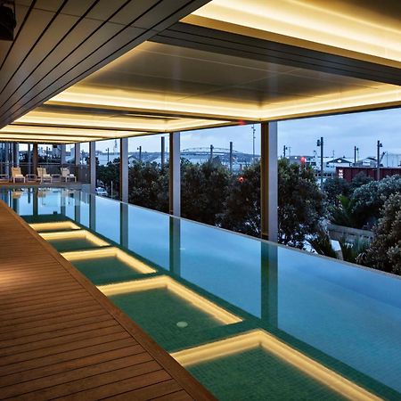 Park Hyatt Auckland Hotell Exteriör bild The pool at the 12th floor